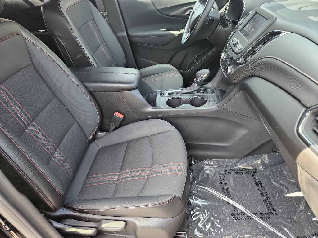 Used 2023 Chevrolet Equinox RS AWD/4WD image 16