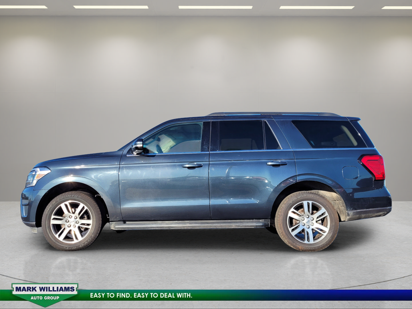 Used 2024 Ford Expedition XLT AWD/4WD image 7