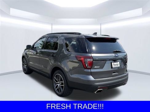 Used 2017 Ford Explorer Sport w/ Equipment Group 401A AWD/4WD image 5
