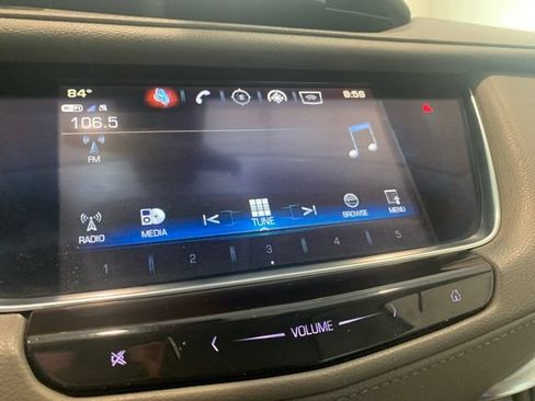 Used 2018 Cadillac XT5 Luxury w/ Driver Awareness Package AWD/4WD image 19