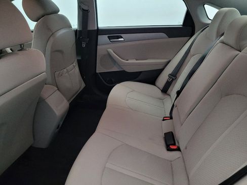 Used 2019 Hyundai Sonata SE FWD image 18