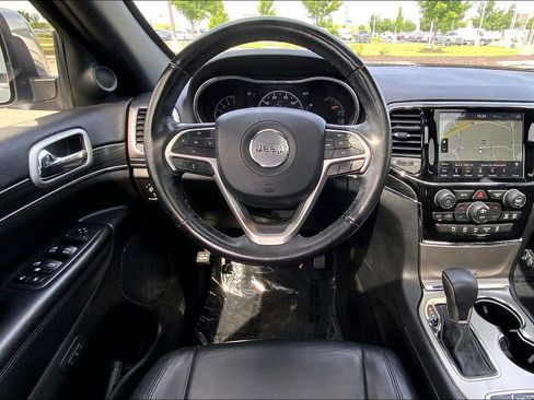 Used 2019 Jeep Grand Cherokee Limited AWD/4WD image 5