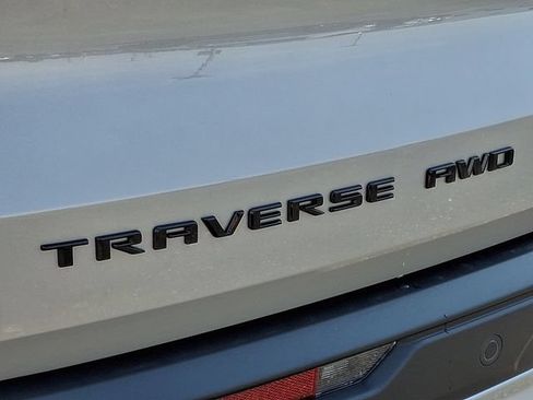 Used 2026 Chevrolet Traverse Z71 w/ Driver Confidence Package AWD/4WD image 31