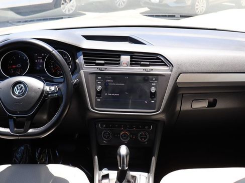 Used 2019 Volkswagen Tiguan SE w/ Panoramic Sunroof Package AWD/4WD image 32
