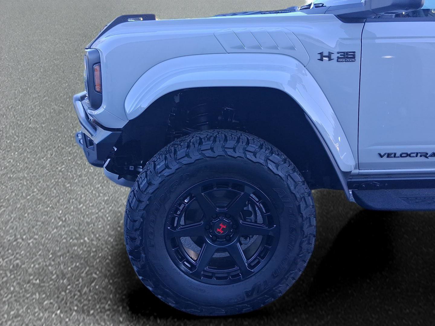 New 2026 Ford Bronco Raptor w/ Interior Carbon Fiber Pack AWD/4WD image 8