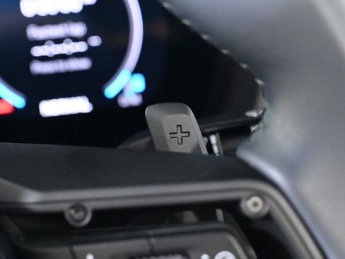 Certified 2025 Porsche 911 Carrera GTS image 24