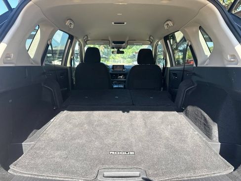 Certified 2023 Nissan Rogue SV FWD image 27