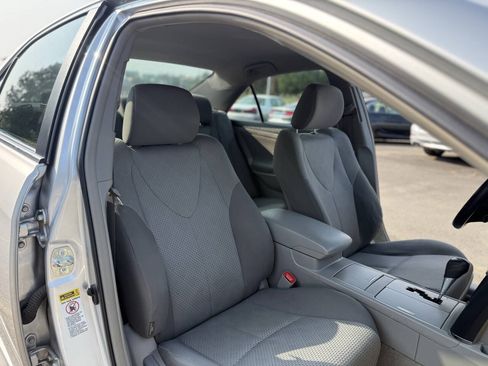 Used 2009 Toyota Camry SE FWD image 27