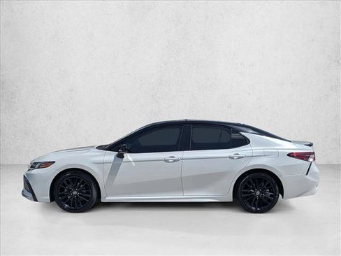 Used 2022 Toyota Camry XSE w/ Navigation Package FWD image 9