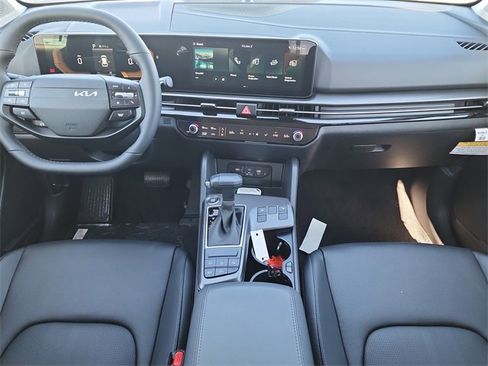 New 2026 Kia Sportage EX image 19