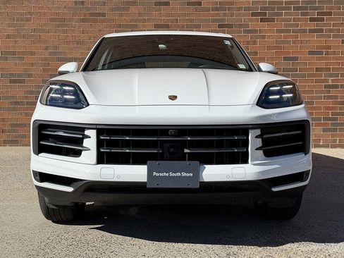 Used 2025 Porsche Cayenne image 10