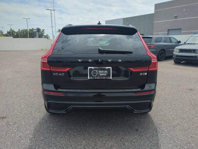 Used 2023 Volvo XC60 B5 Plus w/ Climate Package FWD image 7
