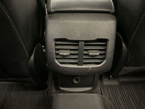 Used 2018 Ford Fusion Titanium image 14