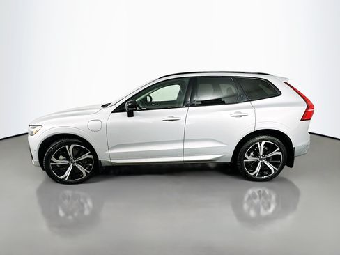 Used 2024 Volvo XC60 T8 Ultimate AWD/4WD image 4