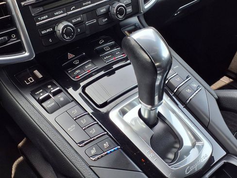 Used 2014 Porsche Cayenne AWD/4WD image 23