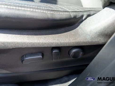 Used 2022 Subaru Ascent Limited AWD/4WD image 22