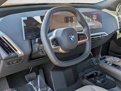 New 2026 BMW iX xDrive60 image 3