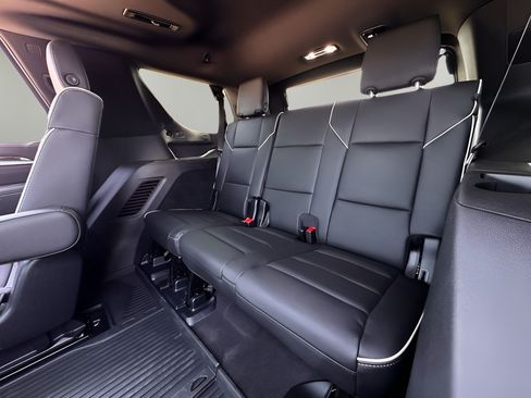 Used 2025 Cadillac Escalade Sport w/ Touring Package AWD/4WD image 22