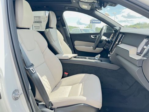 New 2026 Volvo XC60 B5 Plus w/ Protection Package Premier image 27