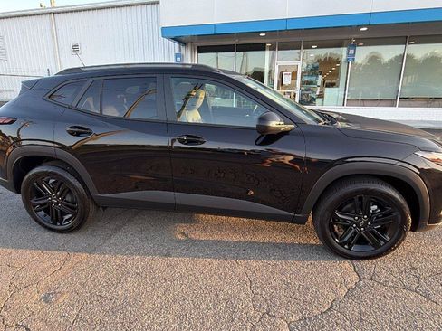 New 2026 Chevrolet Trax ACTIV w/ Sunroof Package FWD image 7