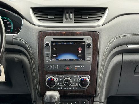 Used 2017 Chevrolet Traverse LT AWD/4WD image 9