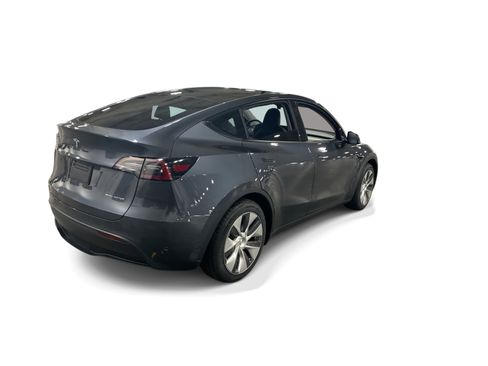 Certified 2023 Tesla Model Y Long Range AWD/4WD image 6