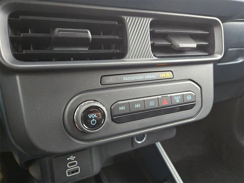 New 2026 Ford Maverick XL image 16