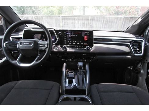 Used 2024 GMC Canyon Elevation w/ Convenience Package RWD image 10