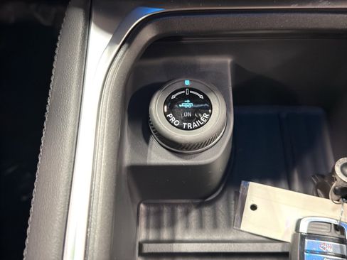 New 2026 Ford Expedition Tremor image 23