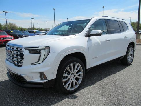 Used 2025 GMC Acadia Denali w/ Super Cruise Package image 3