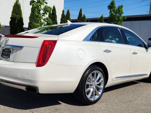 Used 2013 Cadillac XTS Premium AWD/4WD image 4