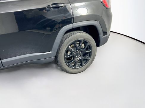 Used 2022 Jeep Compass Latitude w/ Convenience Group AWD/4WD image 28