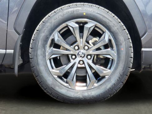 Used 2022 Toyota RAV4 XLE Premium AWD/4WD image 61