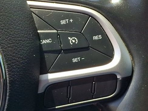 Used 2020 Jeep Compass Trailhawk w/ Leather Interior Group AWD/4WD image 22