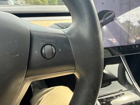 Used 2018 Tesla Model 3 Long Range RWD image 26