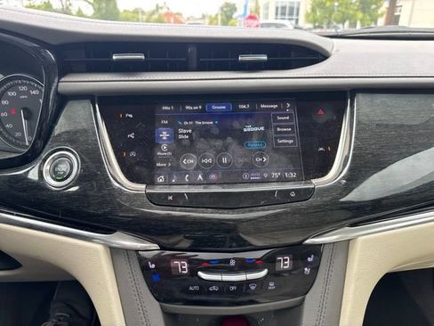 Used 2022 Cadillac XT6 Premium Luxury w/ Technology Package AWD/4WD image 13
