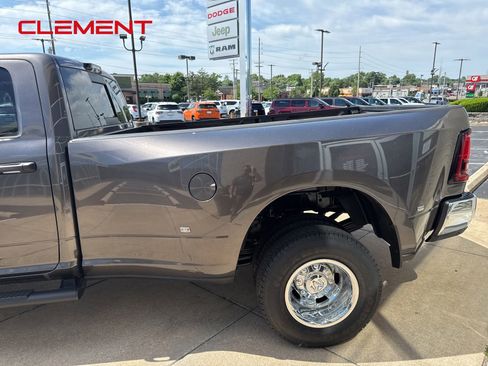 New 2026 RAM 3500 Tradesman AWD/4WD image 4