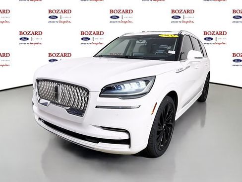 Used 2022 Lincoln Aviator Reserve w/ Equipment Group 201A RWD image 4