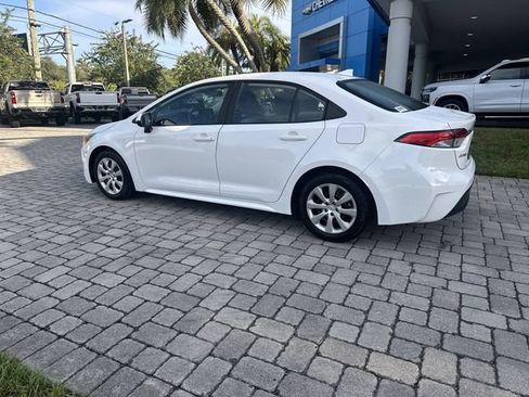 Used 2024 Toyota Corolla LE FWD image 33