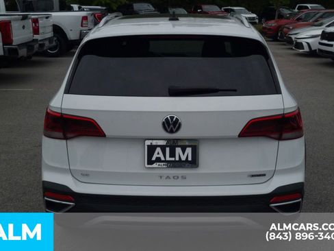 Used 2022 Volkswagen Taos SE image 6