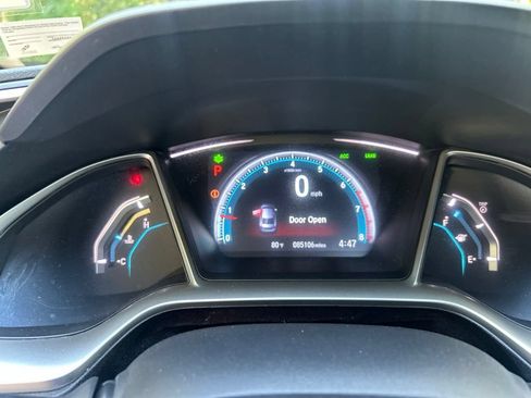 Used 2016 Honda Civic Touring image 19