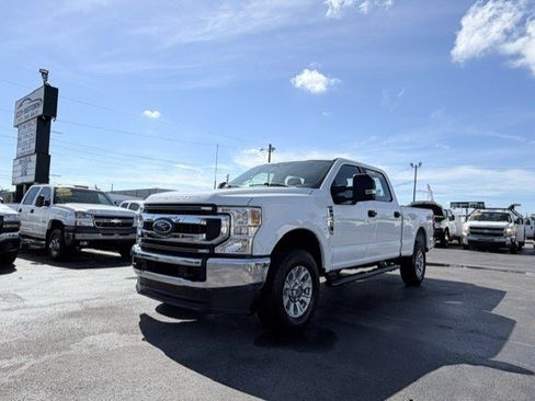 Used 2022 Ford F250 XL w/ STX Appearance Package AWD/4WD image 2