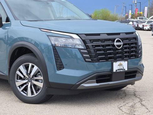 New 2026 Nissan Pathfinder SL AWD/4WD image 2