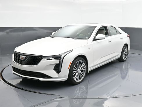 Used 2020 Cadillac CT4 Premium Luxury image 4