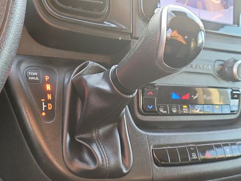 Used 2024 RAM ProMaster 2500 w/ Convenience Group image 23