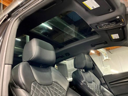 Used 2023 Audi SQ5 Premium Plus w/ Premium Plus Package image 23