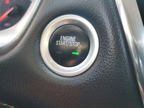Used 2020 Chevrolet Traverse LT FWD image 11
