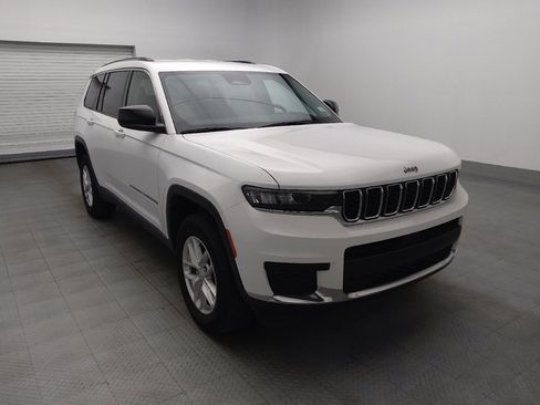Used 2023 Jeep Grand Cherokee L Laredo RWD image 13