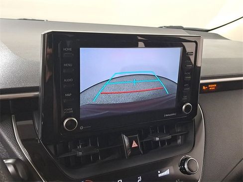 Used 2022 Toyota Corolla LE image 29