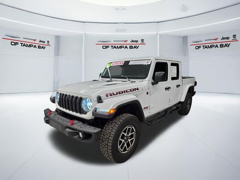 Certified 2026 Jeep Gladiator Rubicon AWD/4WD image 2